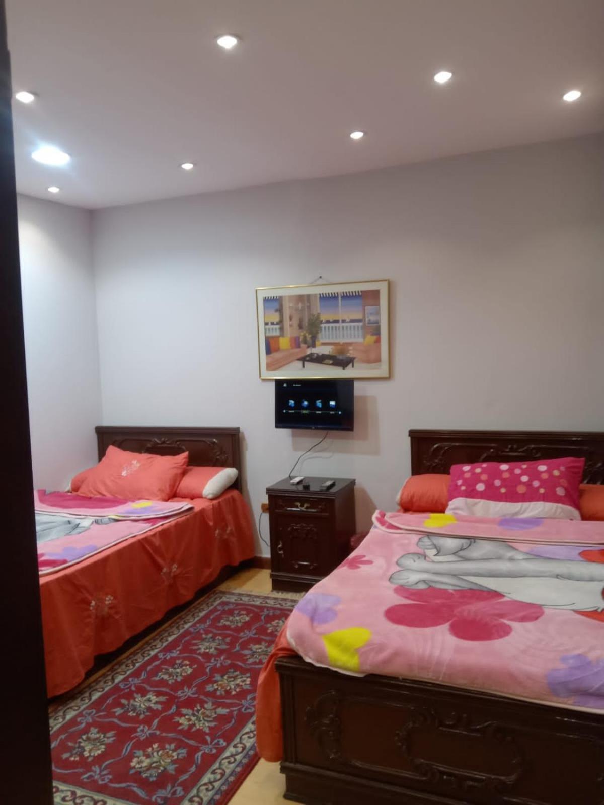 في المهندسين - اطلالة كاملة على نادي الزمالك Apartment *